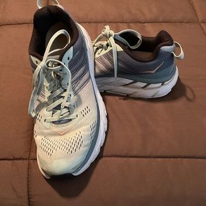 Hoka One One Clifton 6